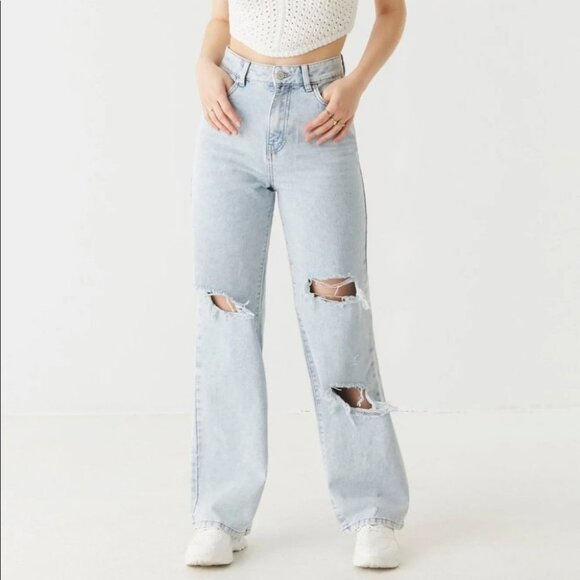 Refuge Denim wide leg high rise distressed  light wash Jeans NWT size 3 - Picture 1 of 16